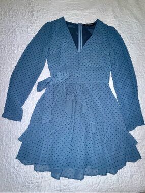 Garota dotted blue dress